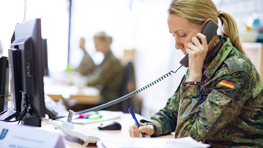 Corona-Amtshilfe: In Brandenburg sollen 140 Soldatinnen und Soldaten zur Kontaktverfolgung eingesetzt werden. Archivfoto: Bundeswehr/Markus Dittrich