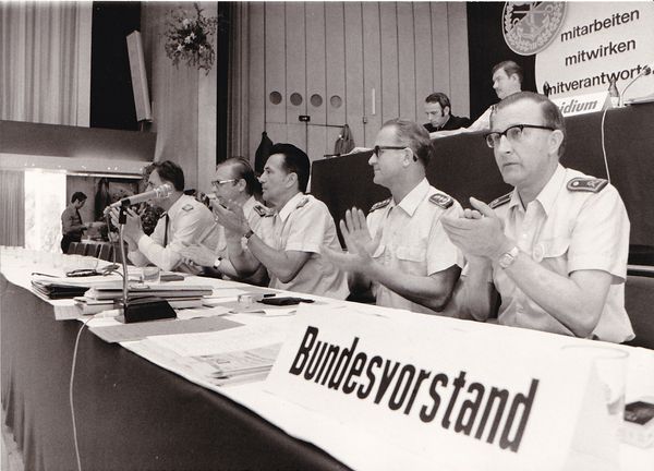 Das Präsidium der 9. Hauptversammlung 1973. Foto: DBwV/Archiv