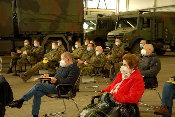 Wahlplenum in der ehemaligen Luftfahrzeughalle. Foto: DBwV