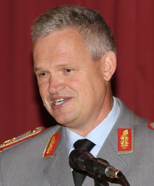 Grußwort als Repräsentant der militärischen Dienstellen, Standortältester Generalarzt Bruno Most (Foto: wh)