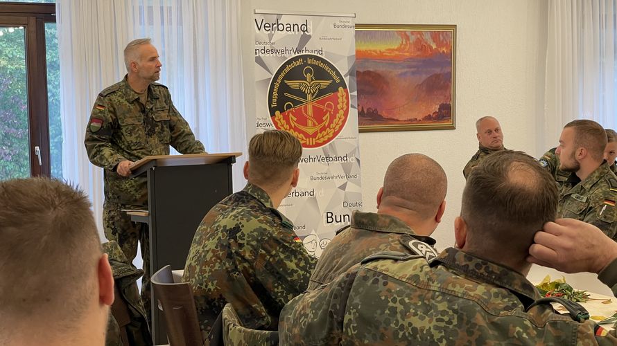 Das Ziel der „Frühstückswoche“ der TruKa InfS unter dem Vorsitz von Hauptmann Steffen Naumann wird regelmäßig erreicht: Angehörige des Standortes zusammenbringen, einen Einblick in die Arbeit des DBwV geben und neue Mitglieder gewinnen. Foto: DBwV