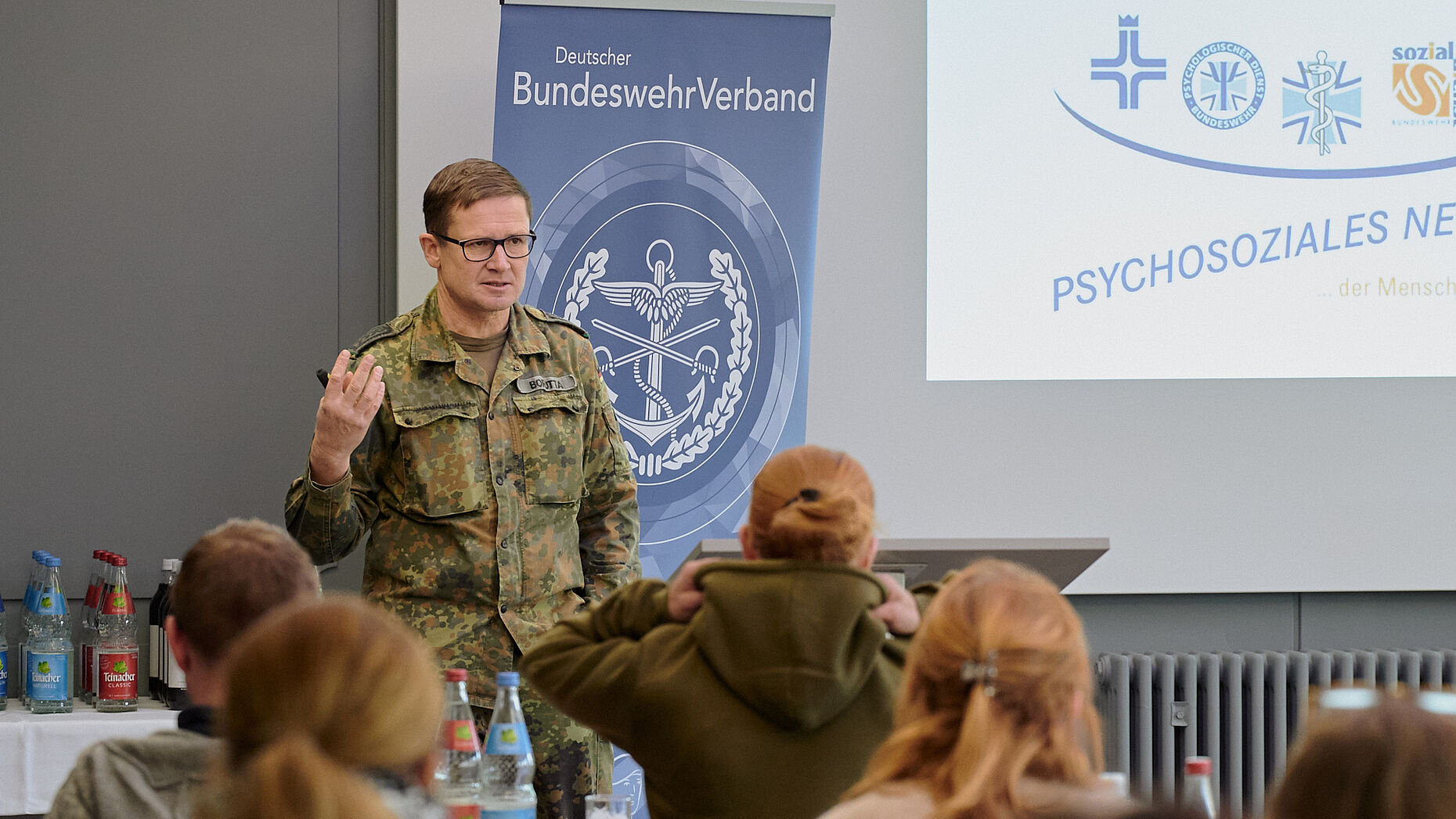 Oberstabsfeldwebel Mario Borutta warb für das Bundeswehr Sozialwerk. Foto: DBwV/Ingo Kaminsky