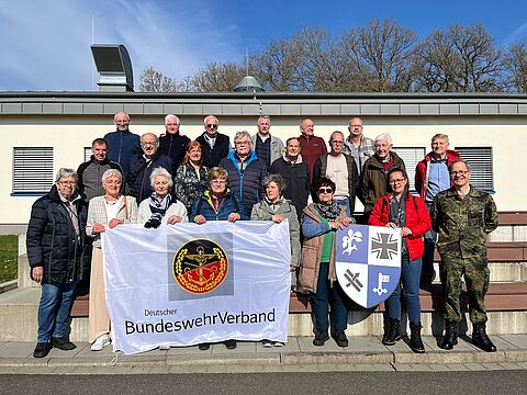 Die KERH Eifel besuchte das Zentrum Operative Kommunikation der Bundeswehr (ZOpKomBw) in Mayen. Foto: Hauptmann Miriam Wiskirchen