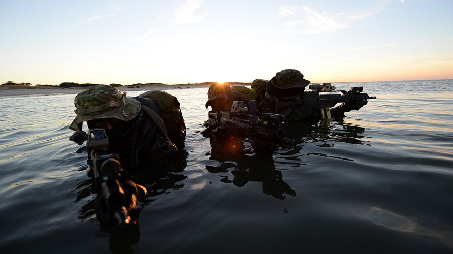 Häufig bekommen die KSK-Soldaten neues Material vor dem Rest der Truppe für den Härtetest Foto: KSK