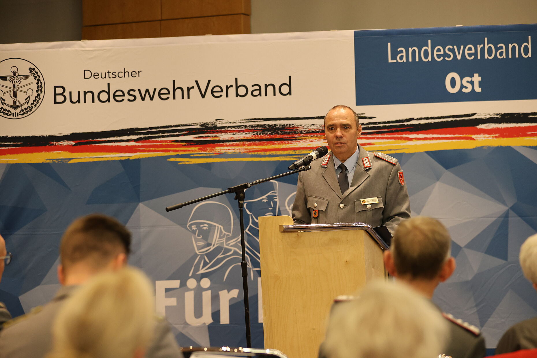 Der Landesvorsitzende Hauptmann Ralf Baasch begrüßte die Gäste. Foto: DBwV/Eva Krämer