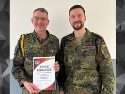 Udo Neumann (l.) mit seinem Bezirksvorsitzenden Lars Schunack. Foto: LV Nord
