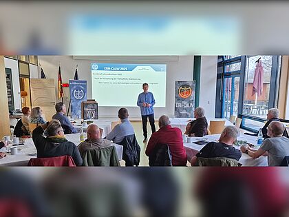 Beim Jahresabschluss der KERH Calw gab es aktuelle Informationen aus der Verbandsarbeit und zu politischen Entscheidungen zur Bundeswehr. Foto: KERH Calw