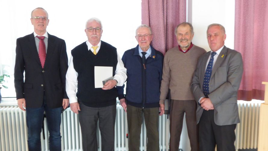 Albrecht Kiesner, Gerhard Louvet, Ernst Huber, Heinz Paschke, Heinz Simon (v.l.) Foto: DBwV/Klaus Mößner