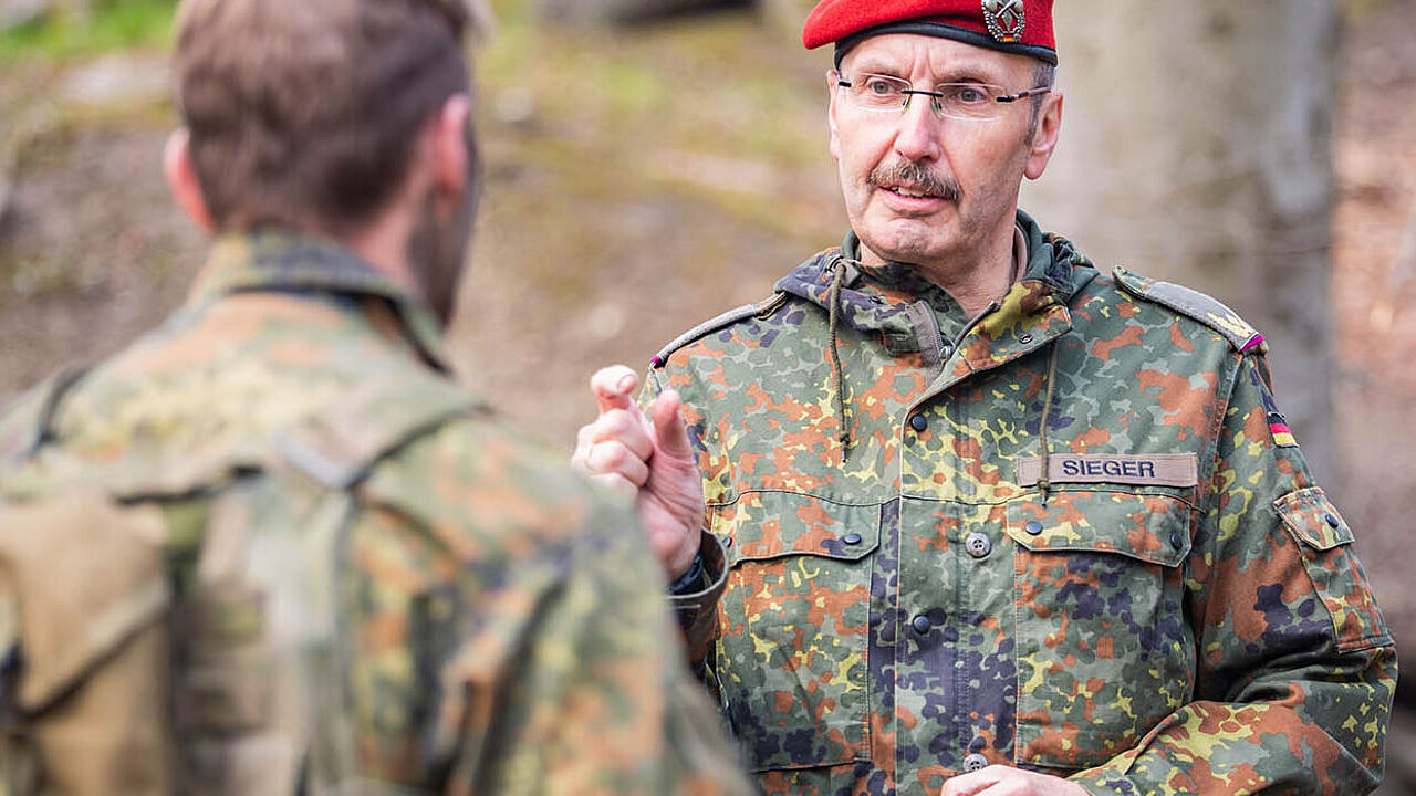 Brigadegeneral Robert Sieger ist Beauftragter des Generalinspekteurs für Erziehung und Ausbildung und stellvertretender Kommandeur des Zentrums Innere Führung in Koblenz. Foto: Bundeswehr