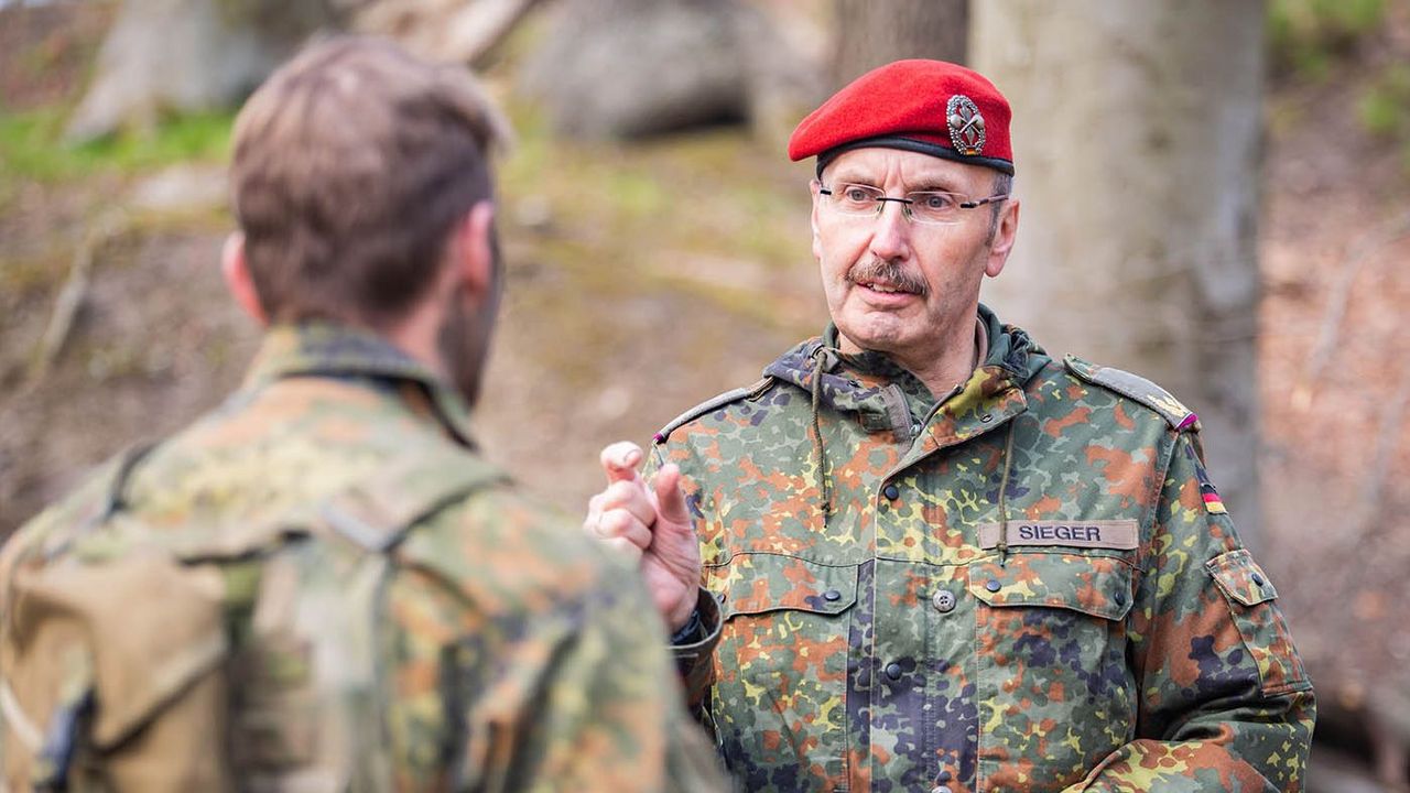 Brigadegeneral Robert Sieger ist Beauftragter des Generalinspekteurs für Erziehung und Ausbildung und stellvertretender Kommandeur des Zentrums Innere Führung in Koblenz. Foto: Bundeswehr