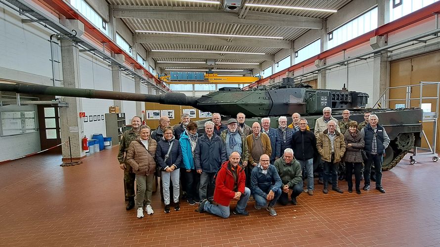 Einen interessanten Tag verlebten die Ehemaligen aus Geilenkirchen bei der Technischen Schule des Heeres. Foto: Michael Grothe        