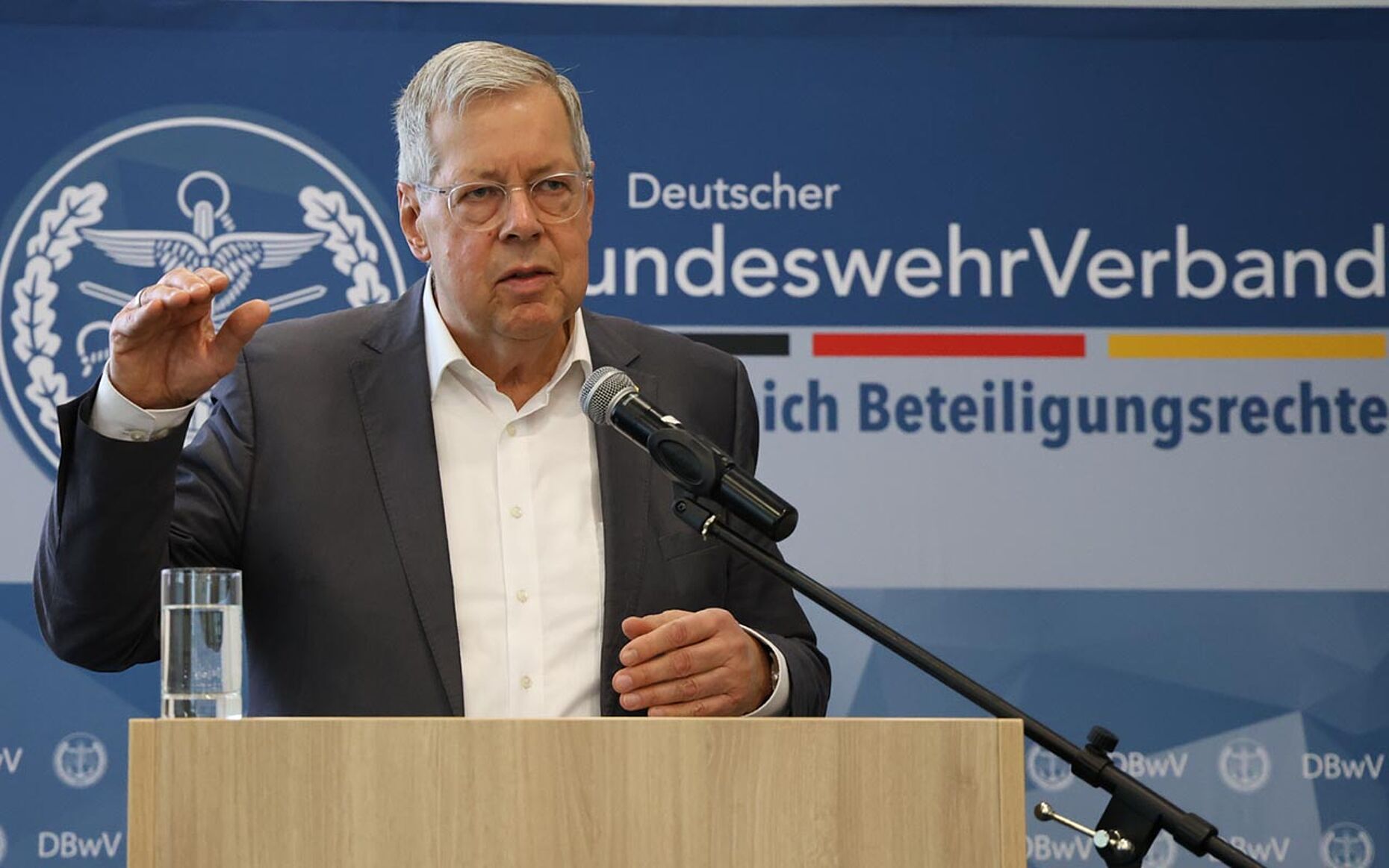 Reinhold Robbe (SPD) war von 2005 bis 2010 Wehrbeauftragter des Deutschen Bundestags.