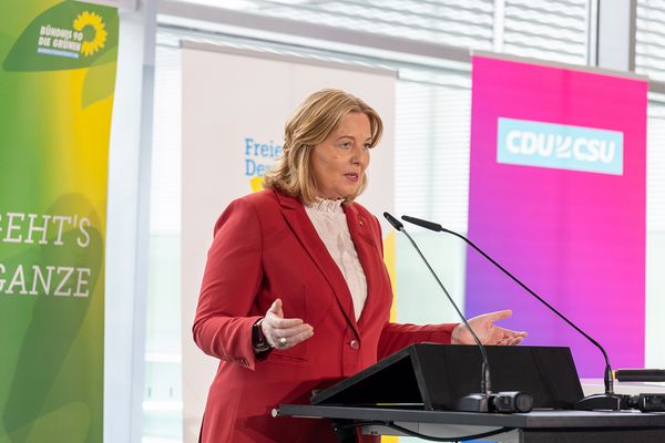 Bundestagspräsidentin Bärbel Bas würdigte die Leistungen der Soldatinnen und Soldaten. Foto: DBwV/Yann Bombeke
