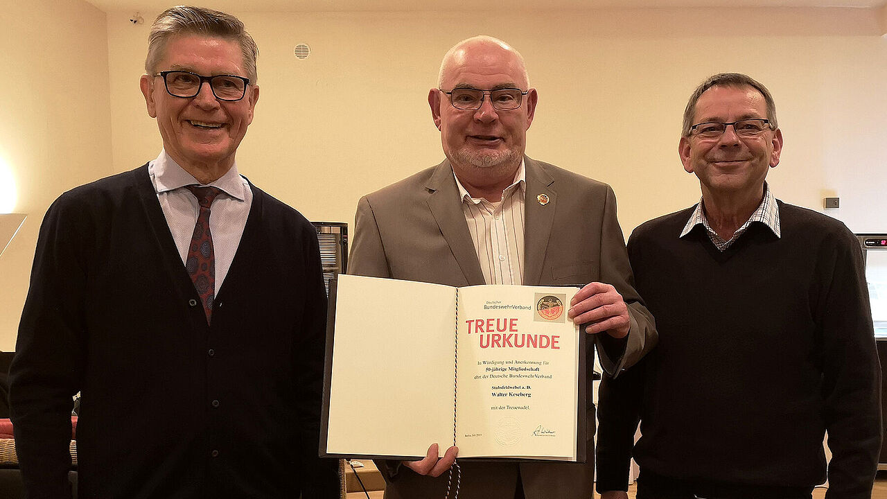 Stabsfeldwebel a.D. Walter Keseberg wurde für 50-jährige Mitgliedschaft im DBwV geehrt. Foto: Winfried Riedinger