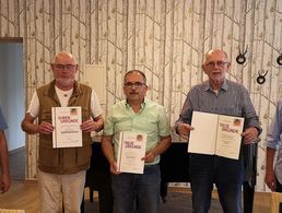 Bezirksvorsitzender Harald Lott (v. l.) mit den geehrten Mitglieder Walter Keseberg, Winfried Riedinger und Paul Gäckle sowie mit dem Vorsitzenden Erwin Vohrer. Foto: DBwV 