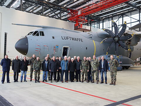 Die Besichtigung eines A400M rundete das Tagungsprogramm ab. Foto: LTG 62