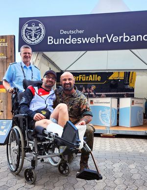 "Der Umgang mit Veteranen ist wichtig für die Seele der Streitkräfte", so der Bundesvorsitzende Oberst André Wüstner, hier beim Besuch der Invictus Games in Düsseldorf. Foto: DBwV/Bombeke