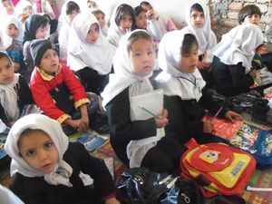 Spenden für eine Schule in Kabul. Foto: Lachen Helfen e. V.