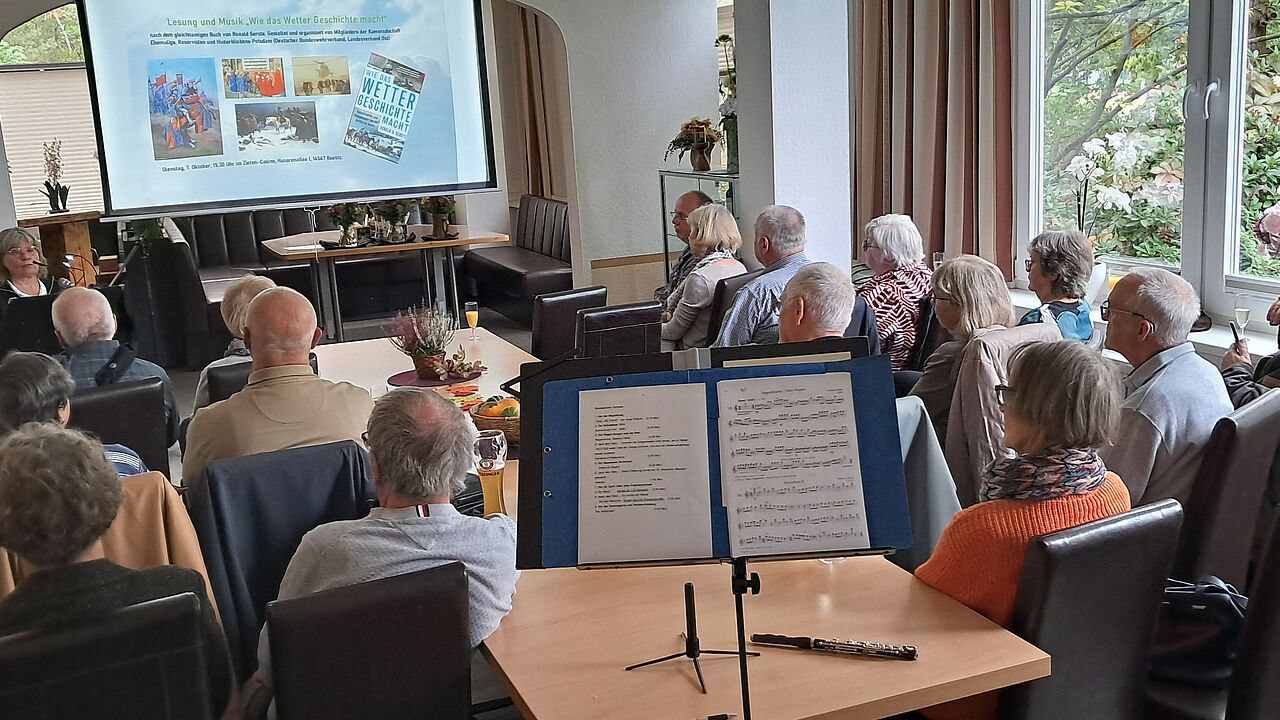 Zu einer besonderen Veranstaltung hatte die KERH Potsdam ihre Mitglieder in das Kasino der Kaserne in Beelitz eingeladen. Foto: Ulrich Stehr