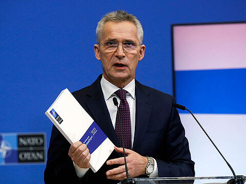 NATO-Generalsekretär Jens Stoltenberg hat jetzt seinen Jahresbericht 2022 vorgestellt. Foto: picture alliance/EPA