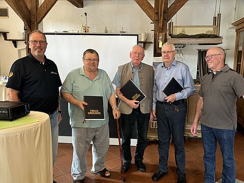 Hannes Dreier (von links), Richard Biank, Johann Schnieders, Manfred Weber und Claus Müller. Foto: DBwV
