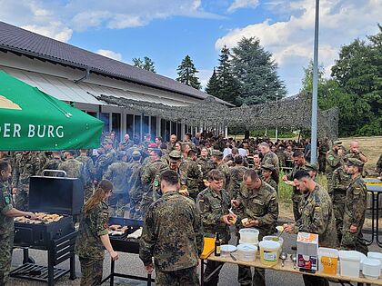 Bei bestem Sommerwetter stimmten sich mehr als 400 Teilnehmer auf dem Sommerfest der StoKa Bruchsal auf die bevorstehende Ferien- und Urlaubszeit ein. Foto: Heiko Steng
