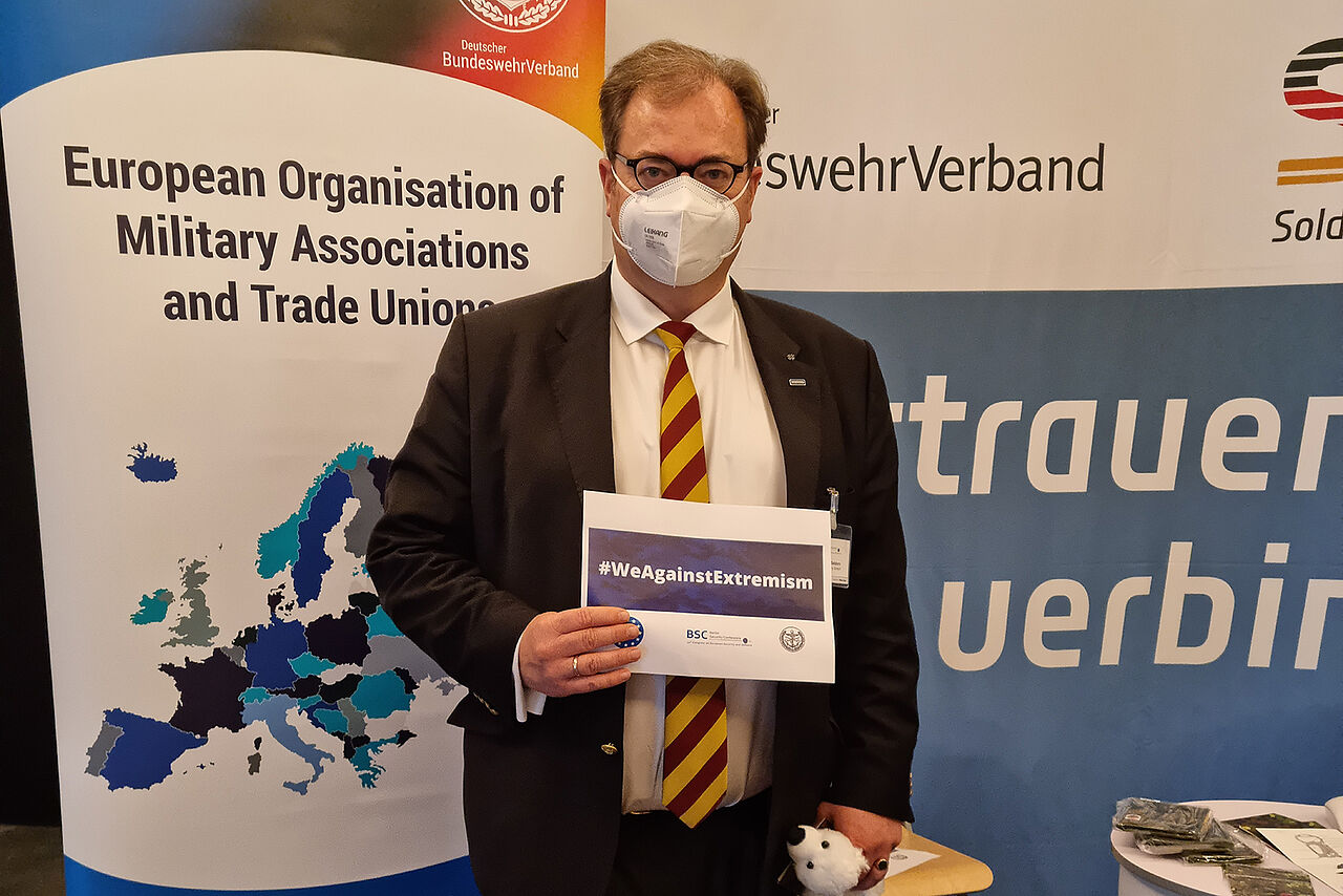 Klare Zeichen setzen gegen Extremismus: Das ist das Ziel der Social-Media-Kampagnen "WeAgainstExtremism". Foto: DBwV