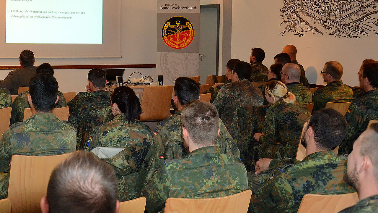 Das Interesse war groß: Zahlreiche Soldatinnen und Soldaten kamen zur SaZ-Tagung nach Walldürn. Foto: DBwV