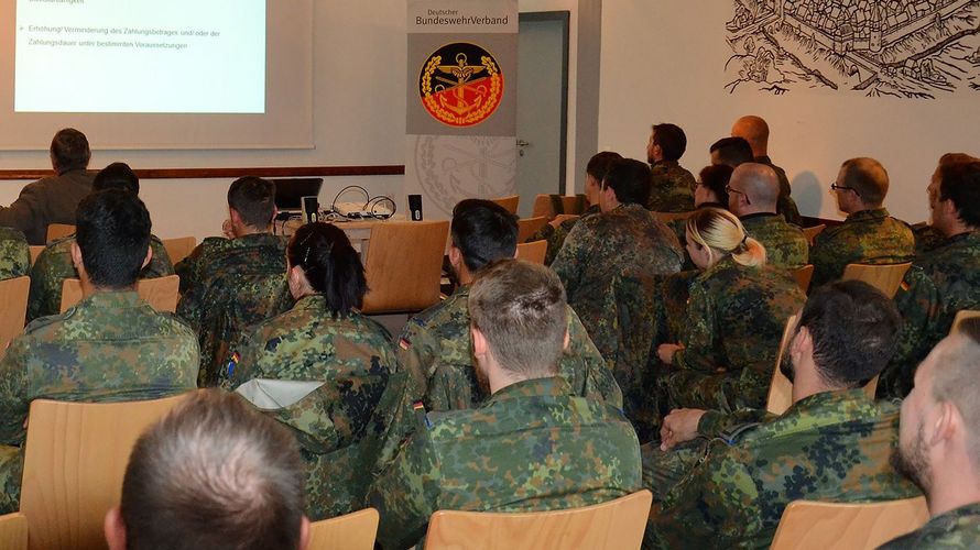 Das Interesse war groß: Zahlreiche Soldatinnen und Soldaten kamen zur SaZ-Tagung nach Walldürn. Foto: DBwV
