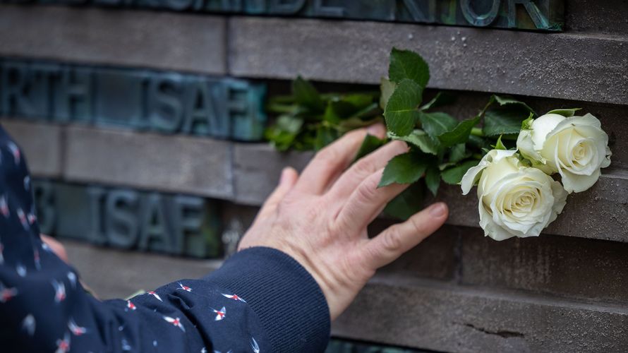 Die Ära der großen Auslandseinsätze ist vorbei - es bleibt von großer Bedeutung, das Andenken an die Gefallenen zu wahren. Foto: DBwV/Yann Bomnbeke