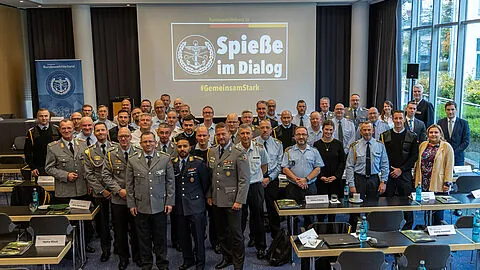 Kompaniefeldwebel trafen sich auf Einladung des DBwV zur Tagung „Spieße im Dialog". Foto: DBwV/Sarina Flachsmeier