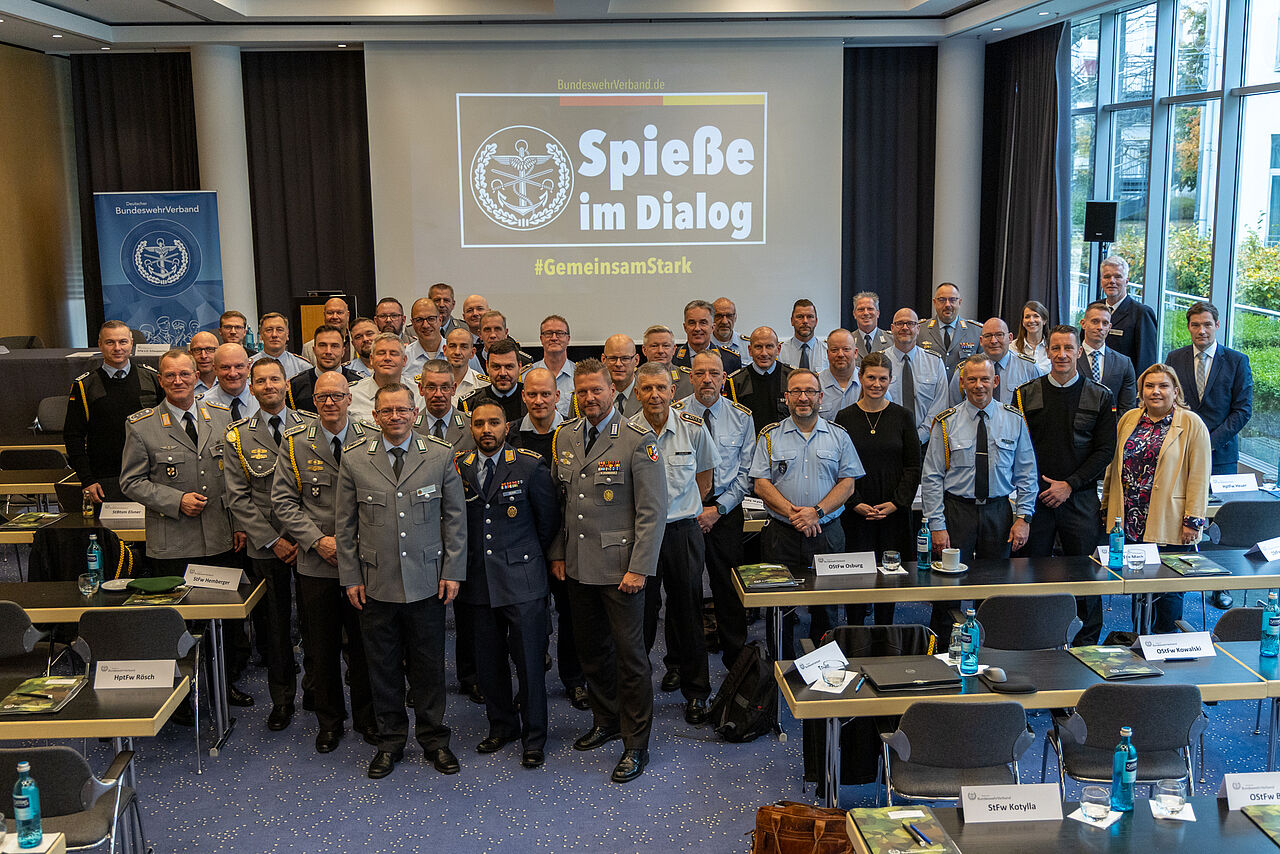 Kompaniefeldwebel trafen sich auf Einladung des DBwV zur Tagung „Spieße im Dialog". Foto: DBwV/Sarina Flachsmeier