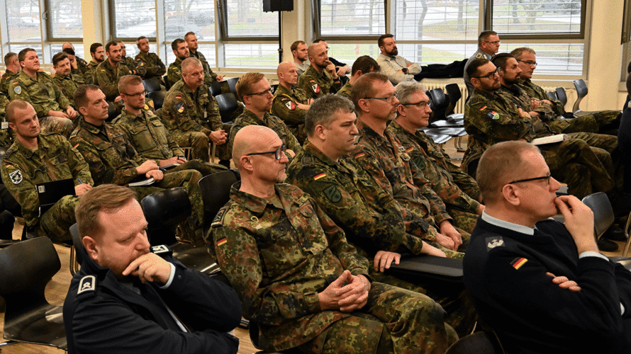 Immer sehr gut angenommen: Die Tagungen für Berufssoldaten des Landesverbands Süddeutschland. Foto: DBwV/Ingo Kaminsky