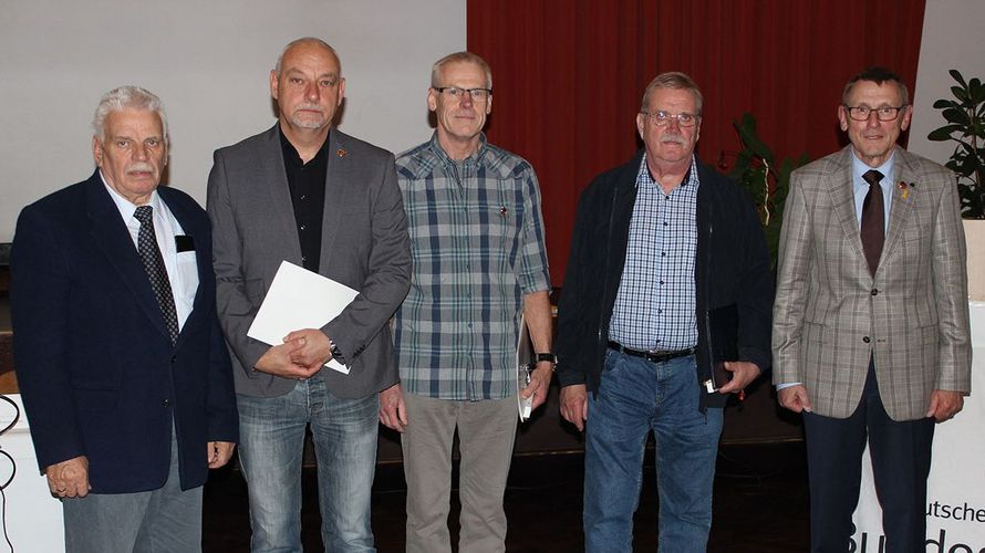 Stellv. Vorsitzender Manfred Stüdemann, Michael Kammstieß, Günther Donig, Bernhard Buberge und Manfred Lidl (v.l.) Foto: DBwV
