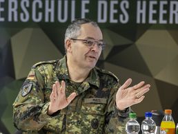 Klare Worte, keine Schönfärberei der Zustände: Generalleutnant Alfons Mais machte im Interview mit der Rheinischen Post deutlich, wo das Heer zurzeit steht. Archivfoto: DBwV/Yann Bombeke