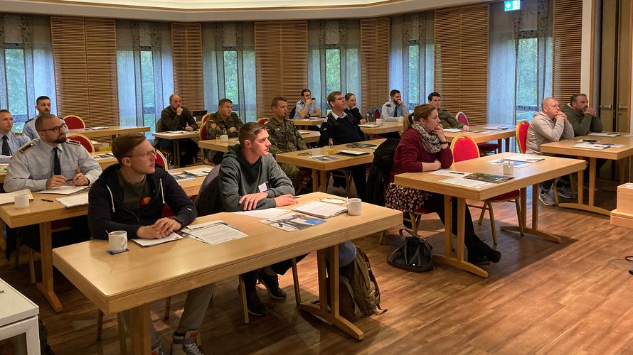 Nach der Pandemiepause fand nun wieder eine SaZ Tagung statt. Einhelliges Credo der Teilnehmenden: Teilnahme empfohlen. Foto: DBwV/Roland Sippmann