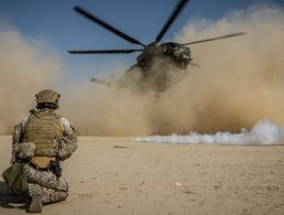 Nach den von Donald Trump verkündeten Abzugsplänen aus Afghanistan muss die Bundeswehr mit verschiedenen Szenarien planen. Ein Planspiel sieht den Abzug innerhalb von vier Monaten vor. Foto: Bundeswehr/André Klimke