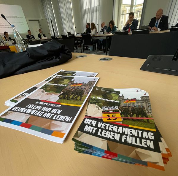 Im April 2024 hat der Bundestag die Einführung des Nationalen Veteranentages beschlossen - nun geht es darum, diesen Tag mit Leben zu füllen. Foto: DBwV/Jasmina Perske