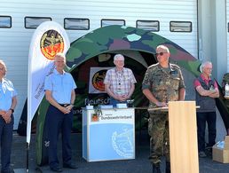 Nach kurzer Ansprache und Begrüßung der Gäste übergab der Vorsitzende der StOKa Bonn, Oberstleutnant Dr. Linus Strelau, das Wort an den Inspekteur SKB, Generalleutnant Martin Schelleis. Foto: Matthias Busch