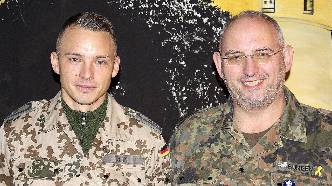 TruKa Vorsitzender Stabsfeldwebel Erwin Sungen (re) und sein Stellvertreter Hauptfeldwebel Stefan Rein. Foto: TruKa EloKaBtl 931