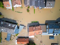 Das Risiko von schweren Unwettern ist in den vergangenen Jahren gestiegen. Die HVMS kann auch Betroffene von Elementarschäden unterstützen. Foto: picture alliance/dpa/Andreas Arnold