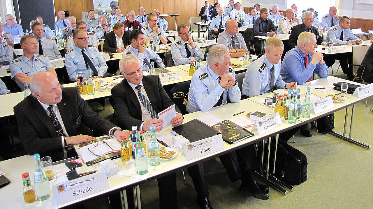 Kommandeure und Dienststellenleiter bis in die Generalsebene waren Teilnehmer der diesjährigen Kommandeurtagung Foto: DBwV/Arleth