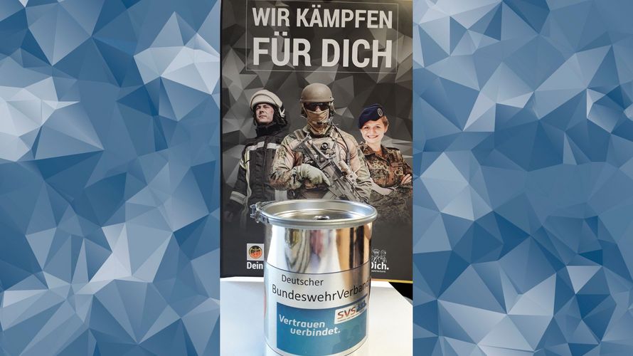 Kommandeure spendeten zu Gunsten Soldaten und Veteranen Stiftung (SVS). Foto: Gerald Arleth