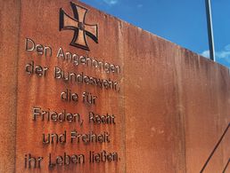 Denkmal zu Ehren der Toten der Bundeswehr in Bernkastel-Kues. Foto: privat