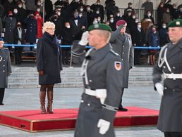 Christine Lambrecht wurde mit militärischen Ehren im Bendlerblock empfangen. Foto: BMVg/Twitter