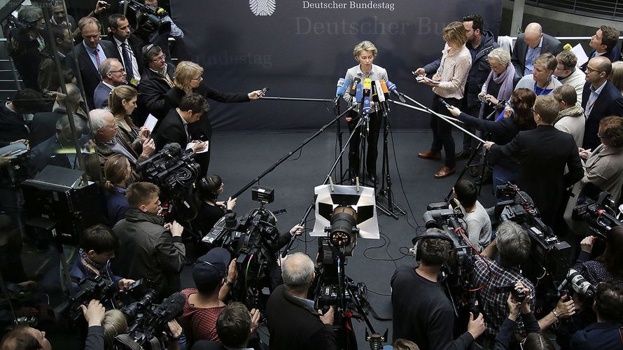 Verteidigungsministerin Ursula von der Leyen, hier bei einem Pressestatement, bekommt zunehmend Gegenwind aus der Truppe Foto: dpa