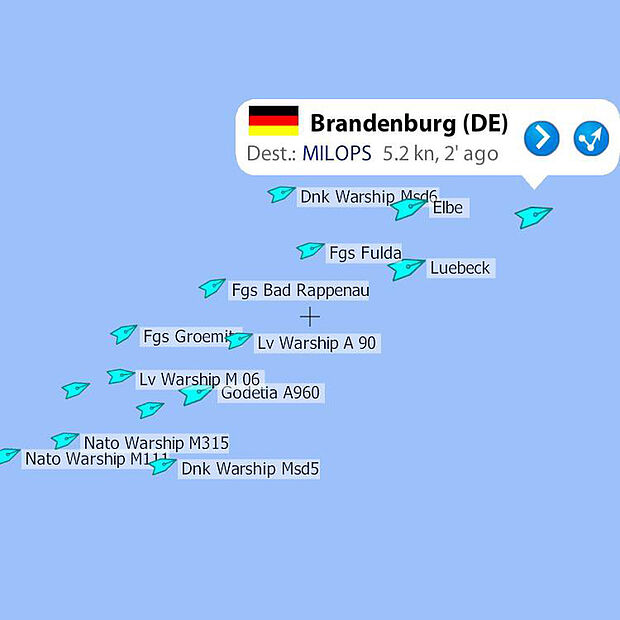 Eine "Diamond Formation" zum Abschied. Foto: Twitter/chiefdeunavy