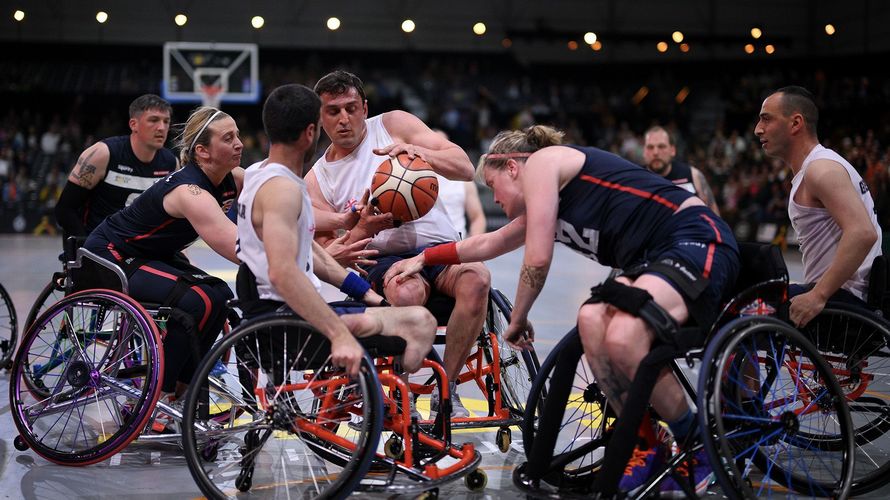 Rollstuhlbasketball bei den Invictus Games in Den Haag 2022. In diesem Jahr finden die Invictus Games in Düsseldorf statt. Foto: Invictus Games
