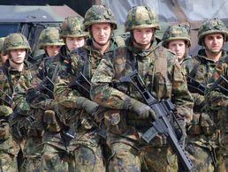 Mehr als 1000 zusätzliche Stellen für die Bundeswehr: Ein Projekt, das der DBwV 2018 ins Ziel gebracht hat. Foto: DBwV/Bombeke