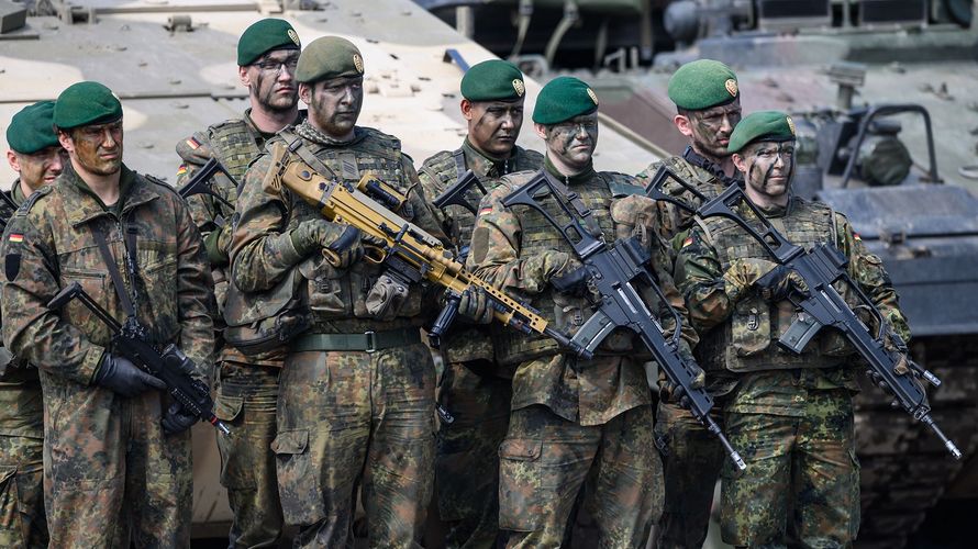 Die VJTF (Very High Readiness Joint Task Force) soll eigentlich als schnelle Eingreiftruppe der Nato fungieren. Diese "Kaltstartfähigkeit" erreicht die Bundeswehr derzeit nur mit größter Kraftanstrengung und dem "Ausleihen" von Großgerät und Material aus anderen Truppenteilen. Foto: Bundeswehr